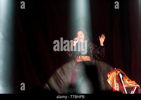 Liverpool, Regno Unito. Il 5 maggio 2019. Cantante, Luena, esegue come supporto per le tomaie durante il loro 'Quattro Angoli' tour, a Liverpool M&S Bank Arena. Credito: Paolo Warburton/Alamy Live News Foto Stock