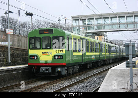 Blackrock station ,l'Irlanda, aprile 2010, Iarnrod Eireann servizio del treno Foto Stock