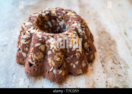 Deliziosa torta di nocciole e pistacchio Foto Stock