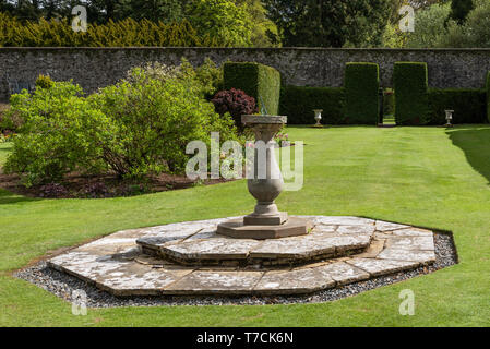 All'interno del giardino murato a Kailzie vicino a Peebles nella Valle di Tweeed Scozia Scotland Foto Stock