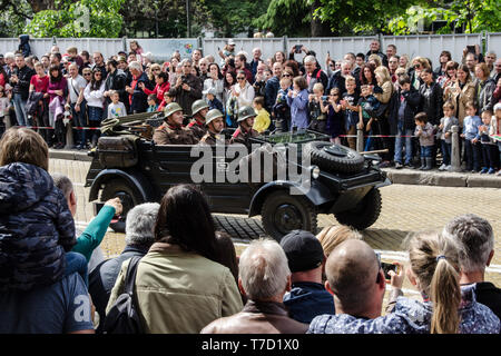 Sofia, Bulgaria - Maggio, 06, 2019: St. George's Day - La tradizionale parata militare a Sofia, in Bulgaria il 6 di maggio - Il giorno del coraggio. Retrò show - ol Foto Stock