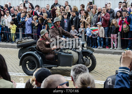 Sofia, Bulgaria - Maggio, 06, 2019: St. George's Day - La tradizionale parata militare a Sofia, in Bulgaria il 6 di maggio - Il giorno del coraggio. Retrò show - ol Foto Stock