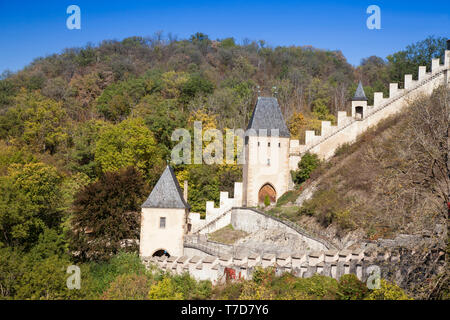 Il castello di Karlstejn, Karlstein, Repubblica Ceca, Europa Foto Stock