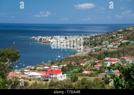 Blick über die Hauptstadt Roseau, Dominica, Karibik, Mittelamerika | vista sulla capitale Roseau, Dominica, dei Caraibi e America centrale Foto Stock