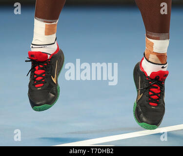 Piedi di American giocatore di tennis Serena Williams salta durante la Australian Open 2019 Torneo di tennis, Melbourne Park, Melbourne, Victoria, Australia Foto Stock