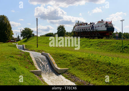 Nave Ostroda, Katy, Elblag-Ostroda Canal, Warmia Masuria - Polonia Foto Stock