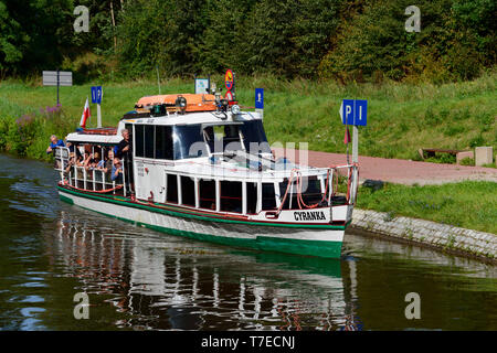 Nave Cyranka, Elblag-Ostroda Canal, Warmia Masuria - Polonia Foto Stock