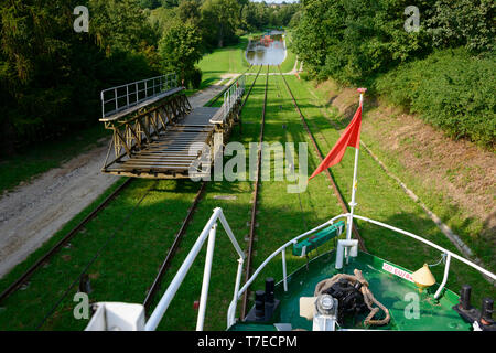 Nave Ostroda, Olesnica, Elblag-Ostroda Canal, Warmia Masuria - Polonia Foto Stock