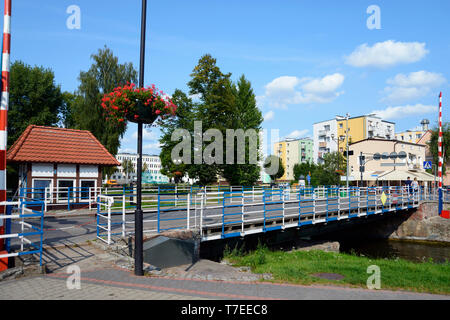 Ponte girevole, canale tra il lago Kisajno e il lago Niegocin, Gizycko, Warmia Masuria - Polonia Foto Stock