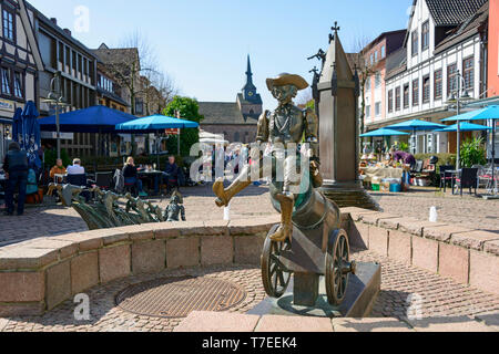 Munchhausen, Fontana, Bodenwerder, Bassa Sassonia, Germania, Münchhausen Foto Stock