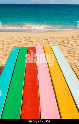 Tavolo da picnic, Marriott Frenchman's Reef & Morning Star Beach Resort, Morningstar Beach, San Tommaso, Isole Vergini americane. Foto Stock