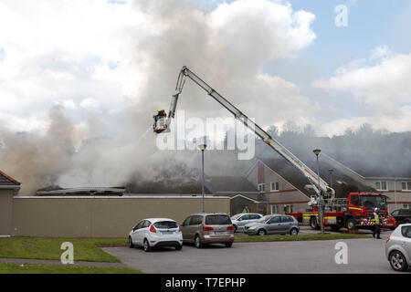 Cork, in Irlanda, 6 maggio, 2019. Incendio presso il Commons Inn Cork City. La città di Cork Vigili del Fuoco tackeling un incendio scoppiato nel il Commons Inn intorno Foto Stock