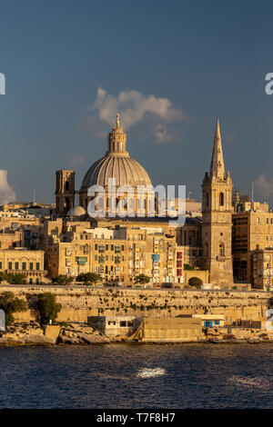 Malta, Malta, La Valletta, vista sulla Città Vecchia con la Co-Cattedrale di San Giovanni Foto Stock