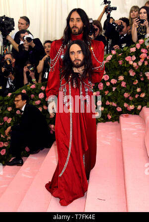 Jared Leto frequentando il Metropolitan Museum of Art Costume Institute Gala benefici 2019 in New York, Stati Uniti d'America. Foto Stock