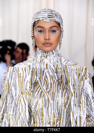 Gigi Hadid frequentando il Metropolitan Museum of Art Costume Institute Gala benefici 2019 in New York, Stati Uniti d'America. Foto Stock