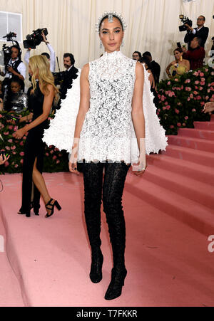 Gal Gadot frequentando il Metropolitan Museum of Art Costume Institute Gala benefici 2019 in New York, Stati Uniti d'America. Foto Stock