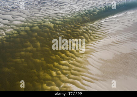 Vista da un piano. Ghebi e velme alla Germania il Wadden Sea. Foto Stock