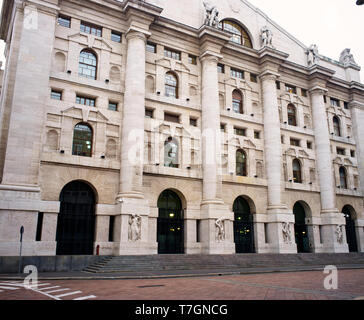 Palazzo Mezzanotte. Borsa Italiana Palace di Milano Foto Stock