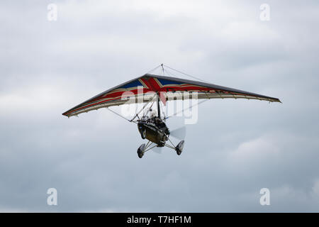 Unione patriottica design Jack sul parafango di questo Quik GT450 ala flessibile ultraleggero come mosche abovce Popham Airfield in Hampshire Foto Stock
