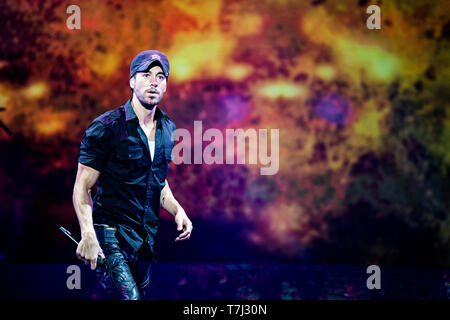 Roma, Italia. 05 Maggio, 2019. Il cantante spagnolo Enrique Iglesias in concerto a Roma presso il Palazzo dello Sport. Credito: Stefano Cappa/Pacific Press/Alamy Live News Foto Stock