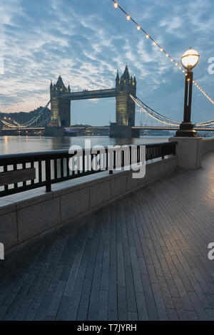 Il Tower Bridge di Londra Foto Stock