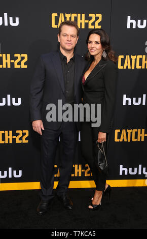 Hollywood, California, USA. 07 Maggio, 2019. Matt Damon, Luciana Barroso, frequenta la premiere di Hulu 'Catch-22' su maggio 07, 2019 in Hollywood, la California. Credito: Faye Sadou/media/punzone Alamy Live News Foto Stock