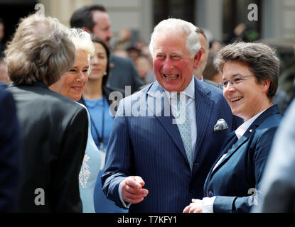 Leipzig, Germania. 08 Maggio, 2019. Il Britannico il Principe Carlo a Thomaskirchhof. Il Principe di Galles e la duchessa di Cornovaglia visita Leipzig il secondo giorno del loro viaggio in Germania. Credito: Fabrizio Bensch/Reuters Piscina/dpa/Alamy Live News Foto Stock