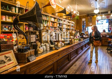 Canada Quebec, Mauricie Regione, Maskinonge, Magasin generale Le Brun, antico magazzino generale, interno Foto Stock