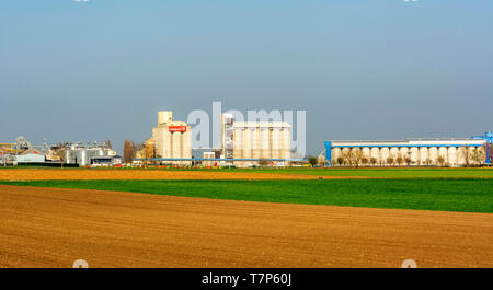 Limagrain gruppo creato e diretto da agricoltori, Ennezat, Limagne pianura, Puy de Dome, reparto Auvergne-Rhone-Alpes, in Francia, in Europa Foto Stock