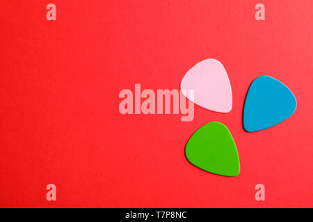 Diverse scelte di chitarra sul colore di sfondo, spazio per il testo Foto Stock