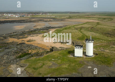 Una veduta aerea di Elie Ness faro e la circostante zona costiera, Fife, Scozia Foto Stock