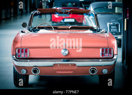 Ford Mustang cabriolet in perfette condizioni originali, la migliore auto per gli amanti dell'automobile dei muscoli antichi Foto Stock