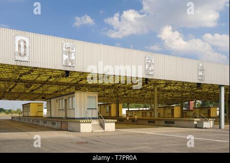 Germania, Sassonia Anhalte, Marienborn, Memorial, Checkpoint alfa, Helmstedt Marienborn checkpoint all incrocio tra Germania Est e Germania Ovest e che è diventato un museo, caserma di controllo Foto Stock