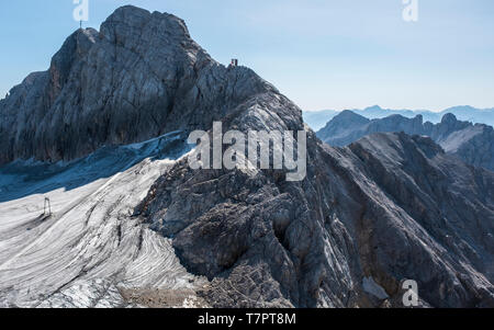 La vista dalla Dachstein Skywalk, Austria, l'Europa. Foto Stock