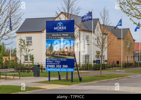 Morris costruire case, Alconbury Weald principali alloggiamento nuovo sviluppo, nei pressi di Huntingdon, Cambridgeshire, Inghilterra, Regno Unito, GB Foto Stock