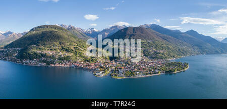 Il lago di Como, vista panoramica. Villaggio di Domaso Foto Stock