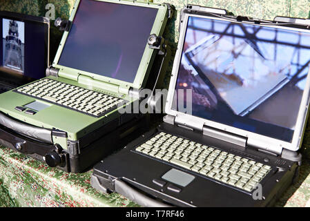 Laptop protetti per militari e per scopi industriali Foto Stock