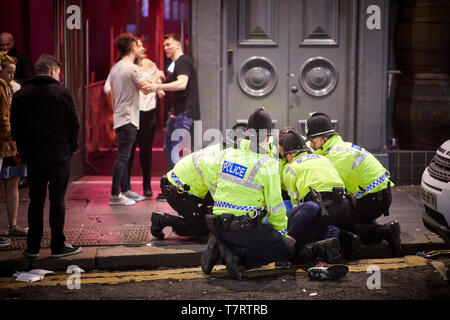 Iconico Newcastle upon Tyne uniformata funzionari di polizia il turno di notte Foto Stock