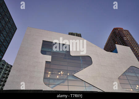 Queens biblioteca al punto di cacciatori progettato da Steven Holl Architects Foto Stock