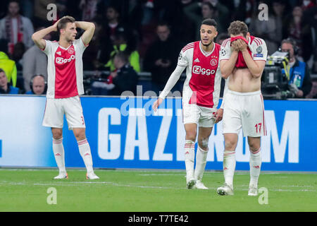 Amsterdam, Paesi Bassi. 08 Maggio, 2019. Ajax - Tottenham Hotspur , Calcetto , Stagione 2018/2019 , Champions League , Johan Cruijff ArenA , 08-05-2019 , semi-finale , risultato 2-3 , Joel veltman , Noussair Mazraoui e Daley Blind Credit: Pro scatti/Alamy Live News Foto Stock