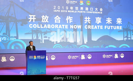 Pechino, la Cina della provincia di Guangdong. 8 Maggio, 2019. Santiago Mila, presidente della Associazione internazionale di porti e scali (IAPH), affronta la cerimonia di apertura della IAPH 2019 Porti del mondo conferenza a Guangzhou, Cina del sud della provincia di Guangdong, 8 maggio 2019. Credito: Deng Hua/Xinhua/Alamy Live News Foto Stock