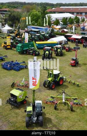 Nel Land di Brandeburgo, in Germania. 09 Maggio, 2019. Una prolungata esposizione delle moderne tecnologie agricole è parte della XXIX edizione del Brandeburgo fiera agricola. Il settore agricolo, forestale e delle industrie alimentari presenti non solo la più recente tecnologia ma anche di opportunità di formazione. In aggiunta, gli animali da allevamento sono presentati a livello nazionale mostrano animali. Credito: dpa picture alliance/Alamy Live News Foto Stock