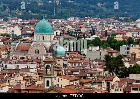 Vista di Firenze, tra cui la Grande Sinagoga Foto Stock