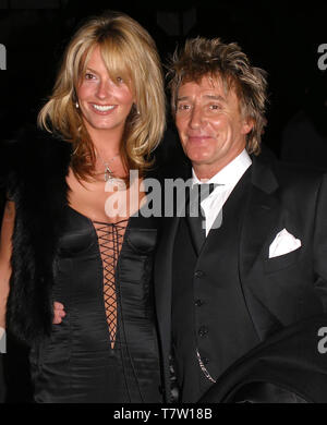 ROD STEWART E PENNY LANCASTER 02/22/2003 Clive Davis PRE-GRAMMY PARTY PRESSO IL REGENT WALL STREET A NEW YORK foto da John Barrett/PHOTOlink.net Foto Stock