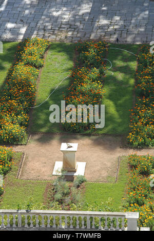 Orologio solare a livello nazionale Parco Giardino di Atene Foto Stock