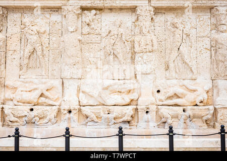 Italia Puglia Salento Gallipoli, la Fontana Greca edificata probabilmente intorno al III secolo A.C. Foto Stock