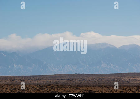 Deserto dei Gobi e picchi, Helan montagne, western Inner Mongolia, Cina. Foto Stock