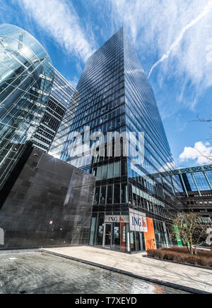 Bruxelles, Belgio - 03 10 2019: Un ING agenzia bancaria nel financial district nord accanto al nord della torre di Galaxy Foto Stock