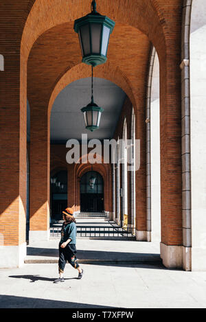 Madrid, Spagna - 1 Maggio 2019: Nuevos Ministerios è un complesso di governo nel centro di Madrid. Il progetto originale fu progettato da architetto Secundino Zu Foto Stock