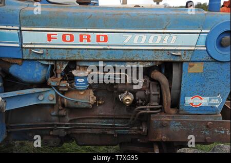 Trattore Ford a superiore Fattoria Venn dispersione d'Aste, Herefordshire Foto Stock